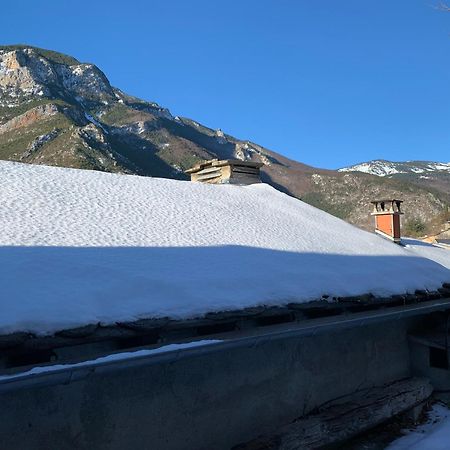 Gite Paisible Au Coeur Des Montagnes A Nohedes Exterior photo